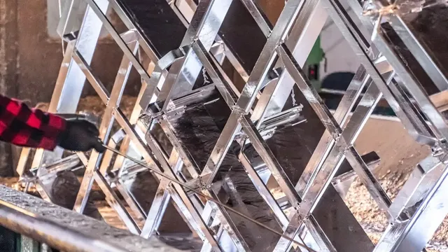 Ocynk elektrolityczny stali – proces, parametry i zastosowanie powłok cynkowych